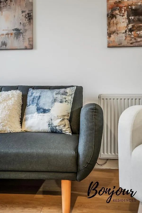 Cosy Grassmarket 2Br-1Ba - Newly Decorated! By Bonjour Residences Edinburgh