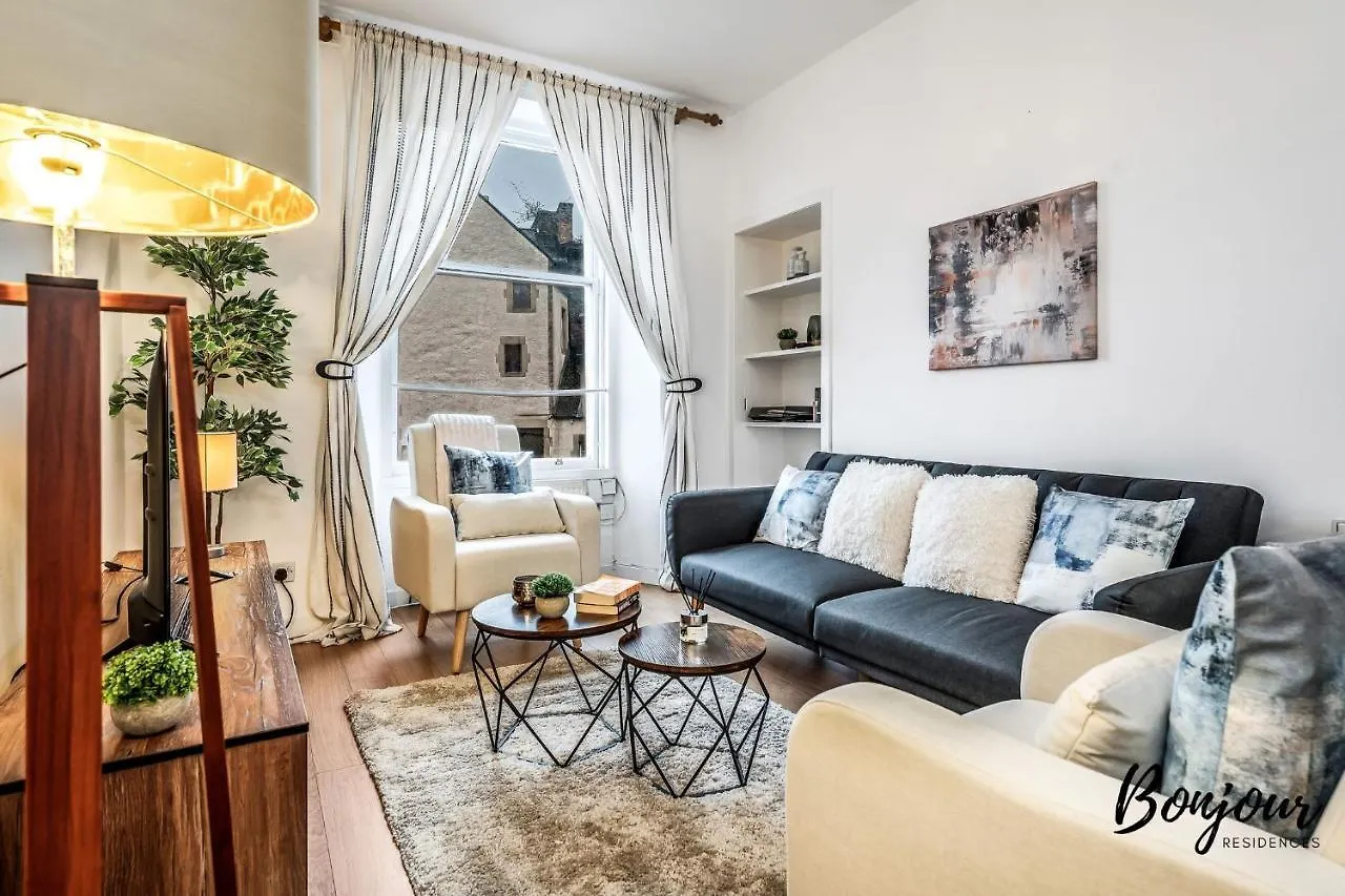 Cosy Grassmarket 2Br-1Ba - Newly Decorated! By Bonjour Residences Edinburgh Apartment