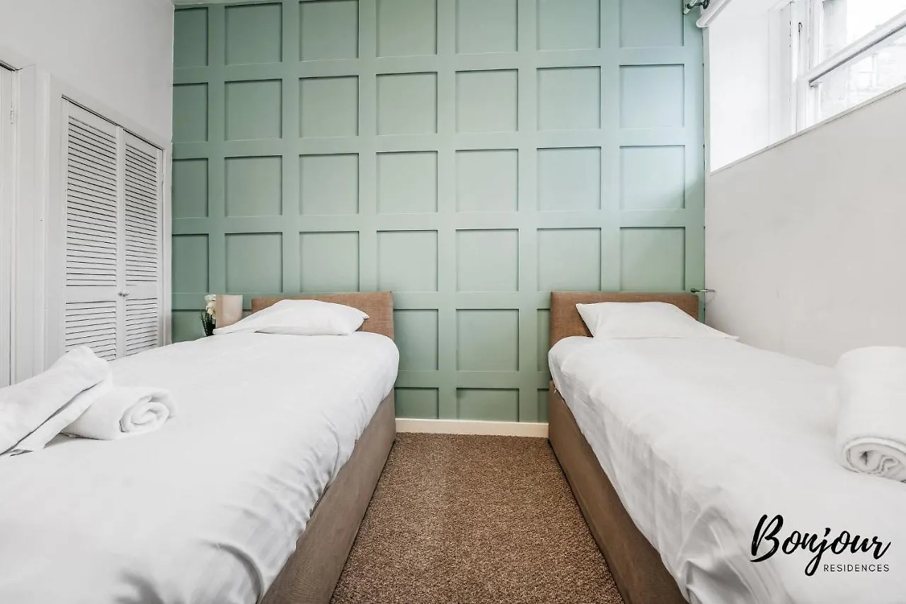 Cosy Grassmarket 2Br-1Ba - Newly Decorated! By Bonjour Residences Edinburgh Apartment