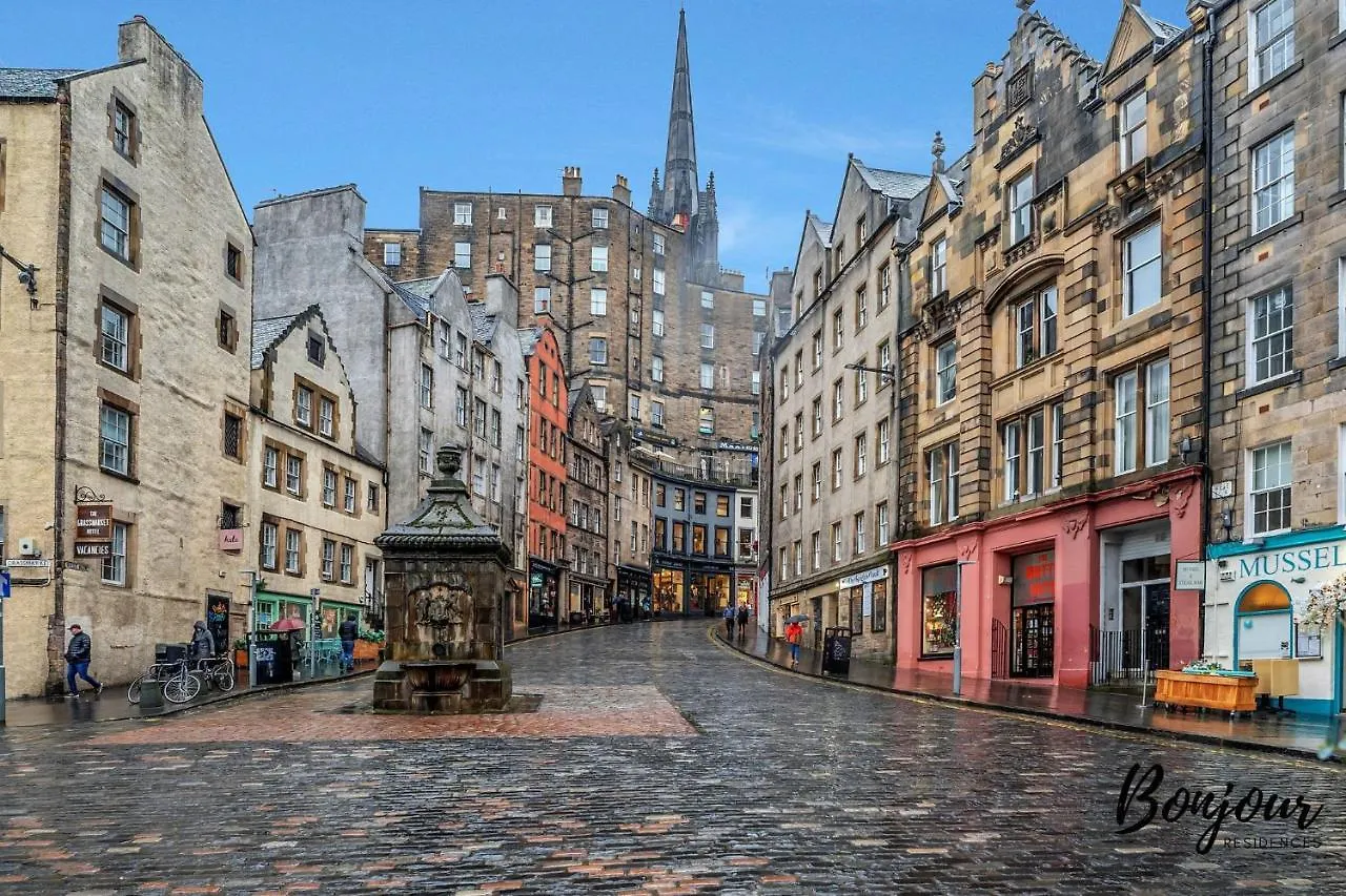 Cosy Grassmarket 2Br-1Ba - Newly Decorated! By Bonjour Residences Edinburgh