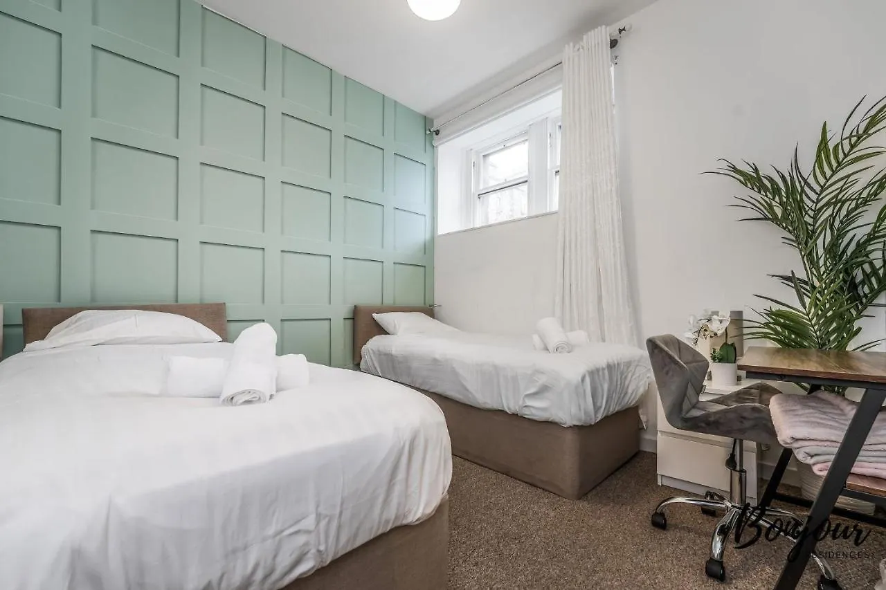 Cosy Grassmarket 2Br-1Ba - Newly Decorated! By Bonjour Residences Edinburgh