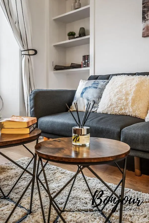 Cosy Grassmarket 2Br-1Ba - Newly Decorated! By Bonjour Residences Edinburgh Apartment
